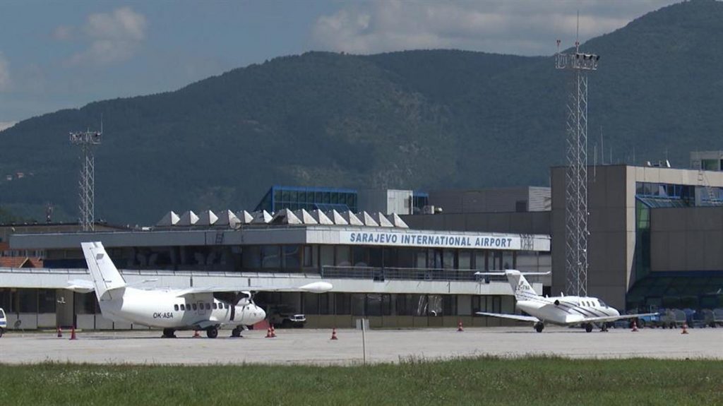 Игиловцы прибыли в аэропорт Сараево