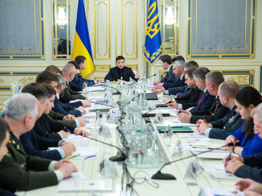 "Не злить соседа-агрессора": Киев представил новую стратегию безопасности