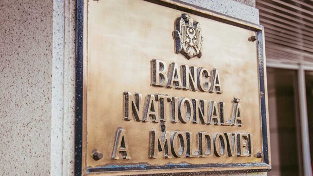 В Молдове продолжается поиск пропавшего из банковской системы миллиарда евро. Грядут аресты представителей нынешнего и прошлого руководства Национального банка. Об этом заявил генпрокурор страны Александр Стояногло.