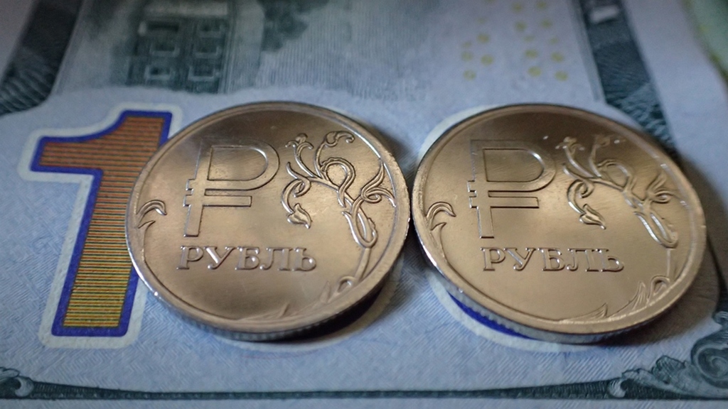 74 долларов в рублях. 74 Доллара в рублях. Рубль против доллара. Рубль 74 рубля. 85 Евро.