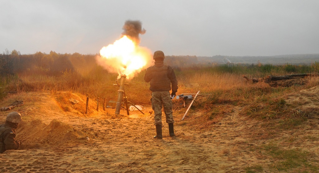 Боевики ВСУ нанесли миномётный удар по северо-западу Донецка и обстреляли Горловку