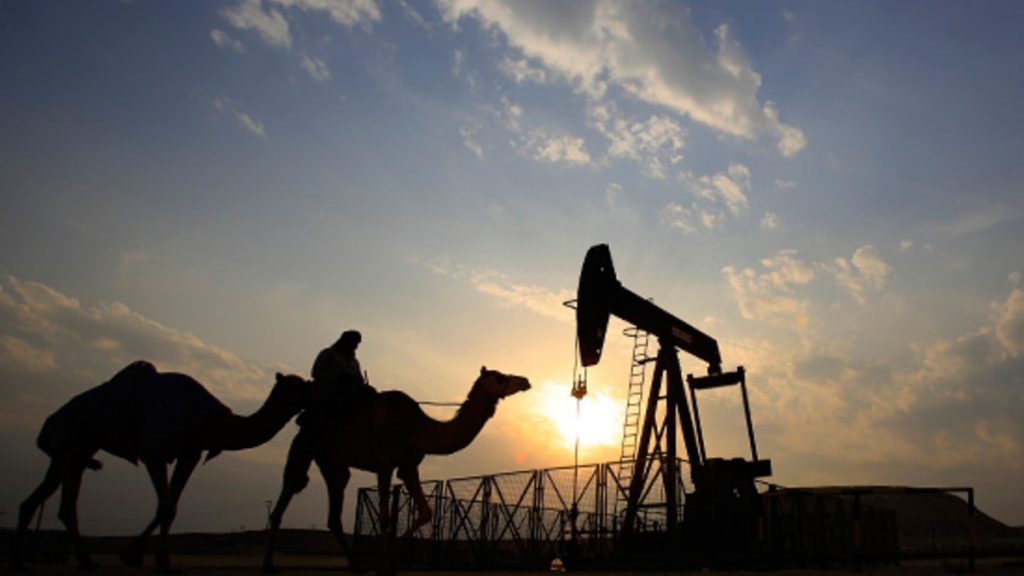 Нефтяники Саудовской Аравии притормозили печатать цены на нефть на фоне вновь отложенного саммита ОПЕК+