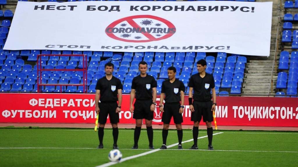 Чемпионат Беларуси по футболу стал неожиданно популярен среди телепоклонников этого вида спорта далеко за пределами страны, так как почти повсеместно в мире, в связи со свирепствующем коронавирусом, проведение массовых мероприятий, включая и футбольные матчи, запрещено.