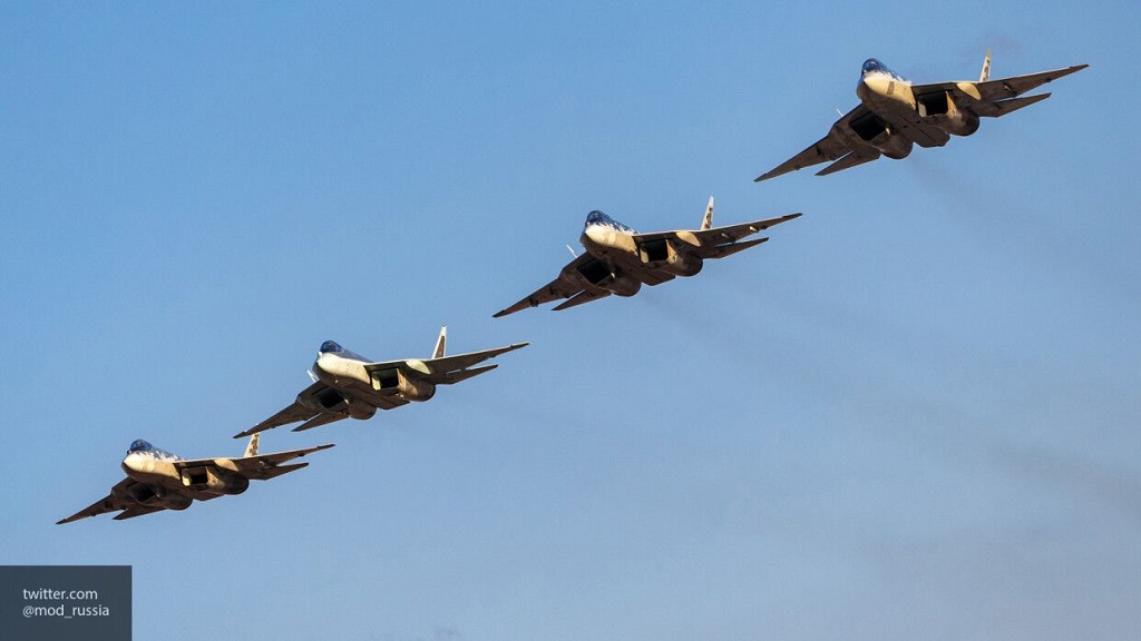 В Минобороны РФ озвучили сроки поступления в ВКС новых истребителей Су-57 