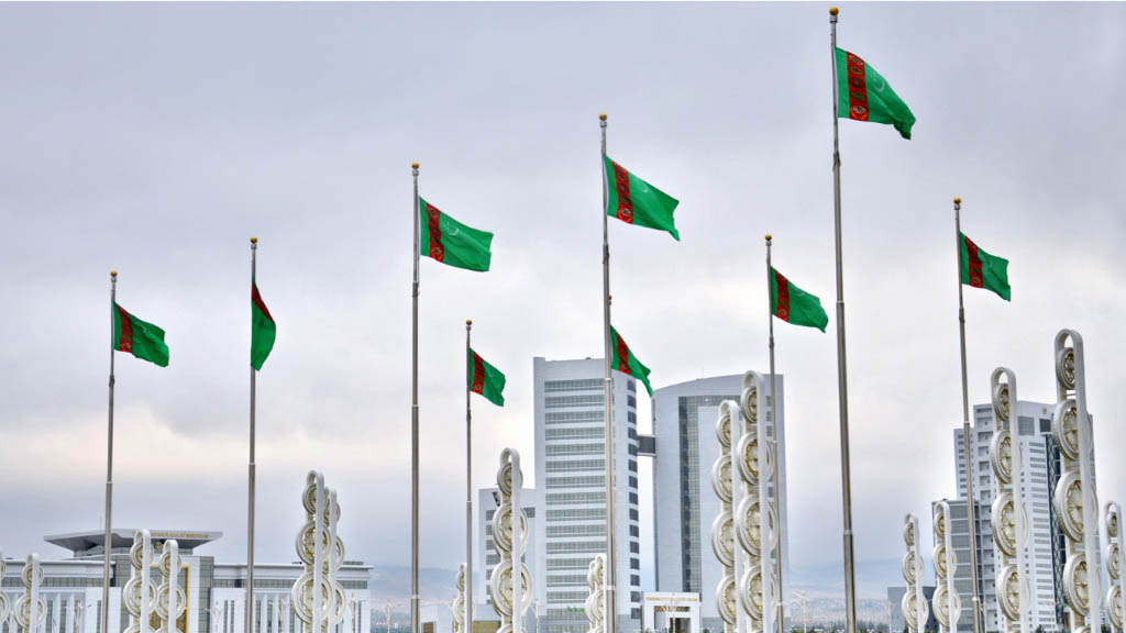 Внешнеполитическое ведомство Туркменистана отчиталось о своей деятельности за первое полугодие текущего года. Большая часть отчётного доклада была посвящена международному сотрудничеству в области природоохранной деятельности.
