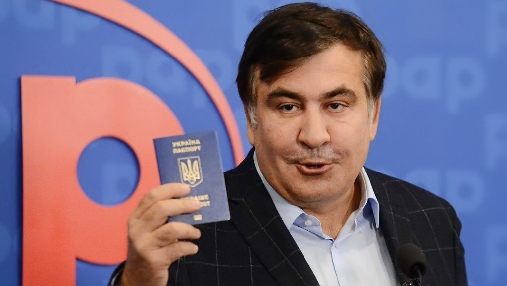 Экс-президент Грузии и нынешний глава исполнительного комитета Нацсовета по реформам Украины Михаил Саакашвили считает необходимым выйти на «передовую» в борьбе с действующим грузинским правительством. Само правительство он называет «нелегитимным».