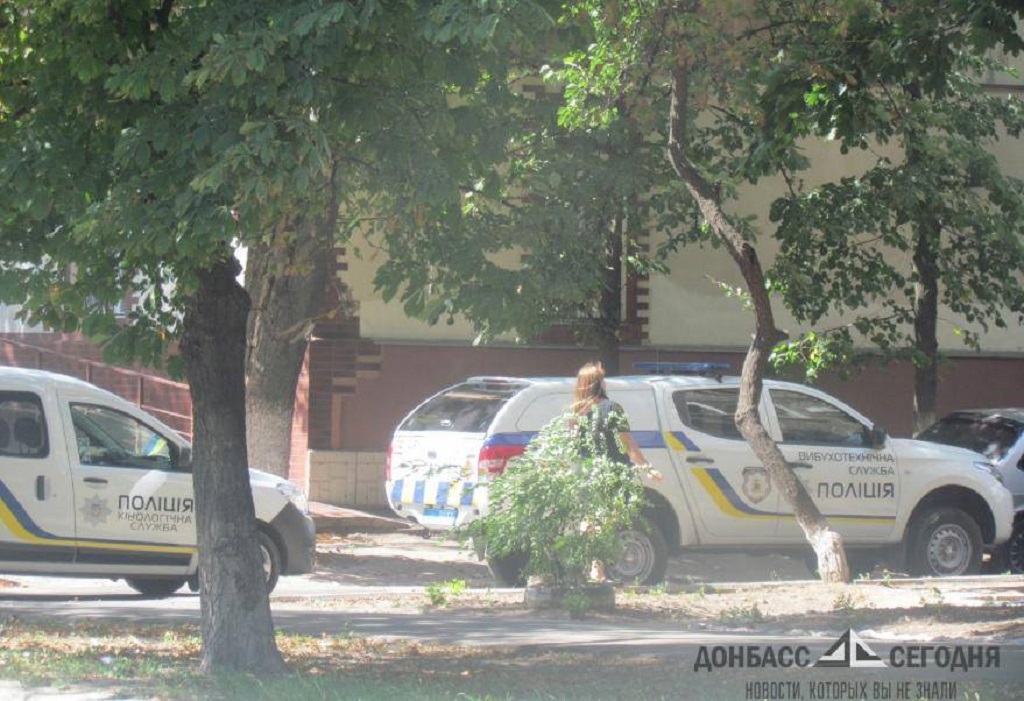 В оккупированном Киевом Мариуполе возле университета прогремел взрыв