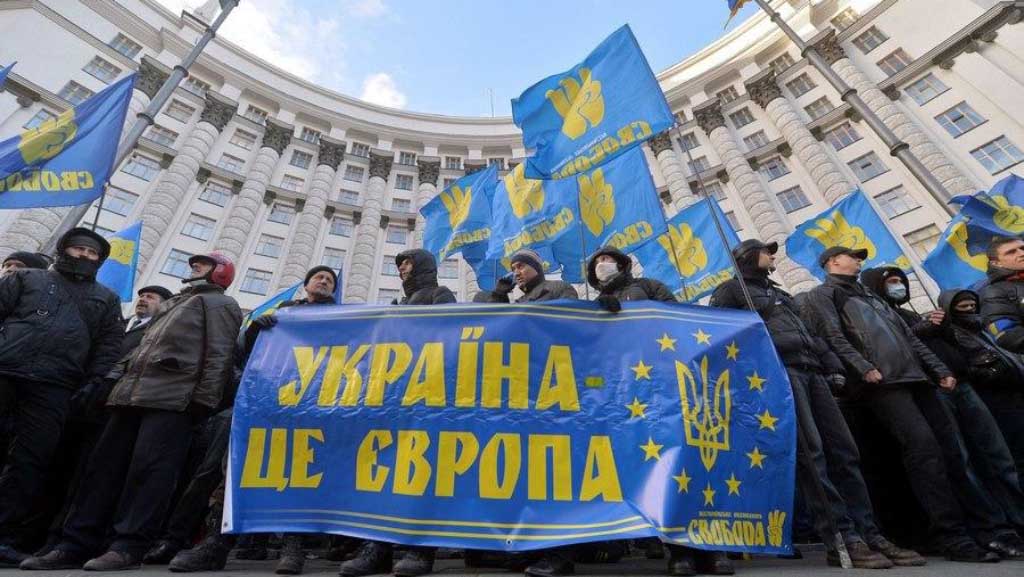 Украину не желают видеть в Европейском Союзе. Такое признание сделал президент страны Владимир Зеленский. По мнению главы государства, некоторые страны интеграционного объединения не уверены в Украине на 100%.