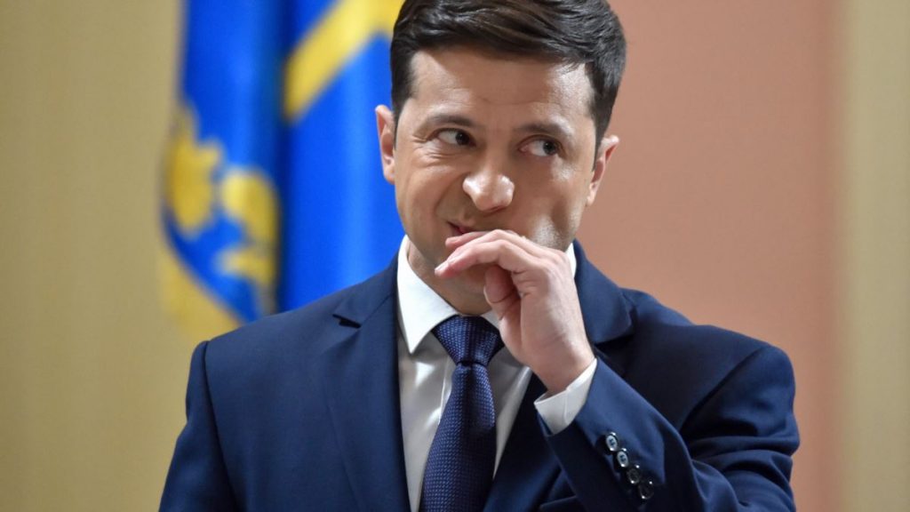Эксперт: глава Украины уйдёт с поста после отмены инспекции под Горловкой