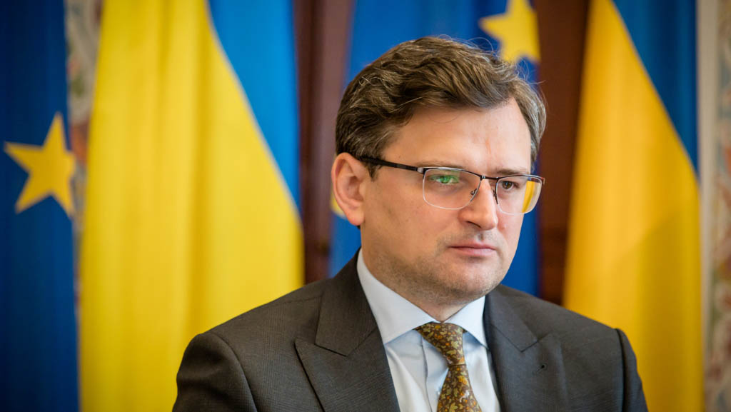 Украина намерена присоединиться к санкциям ЕС против Белоруссии, об этом в пятницу заявил министр иностранных дел Украины Дмитрий Кулеба.