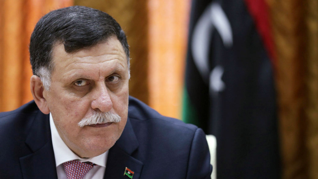 Глава Правительства национального согласия (ПНС) Ливии Фаиз Саррадж в пятницу отозвал принятое ранее решение об отставке, сообщил телеканал Al-Jazeera. 17 сентября Саррадж заявил, что покинет пост премьер-министра страны до конца октября.