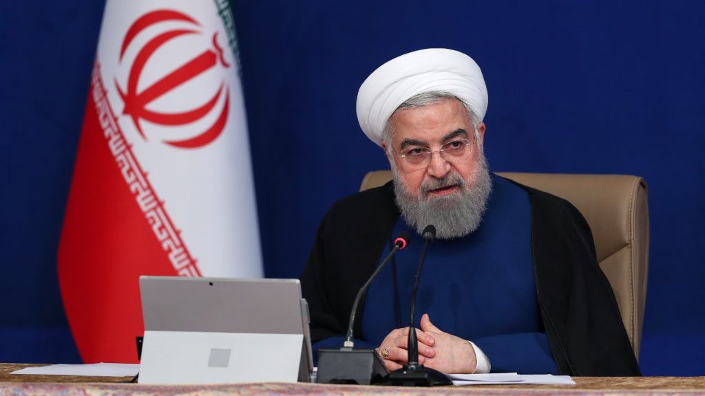 Президент Ирана Хасан Роухани обвинил Израиль в убийстве иранского физика-ядерщика Мохсена Фахризаде, руководившего центром исследований при Министерстве обороны Ирана, добавив, что это преступление не замедлит развитие атомной отрасли в стране.