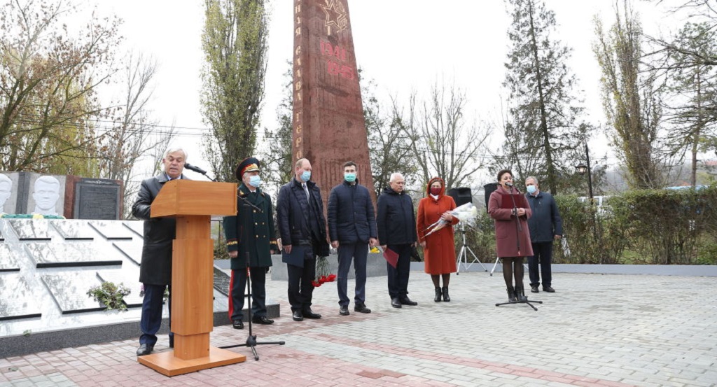 В молдавском селе открыт восстановленный памятник героям Великой Отечественной