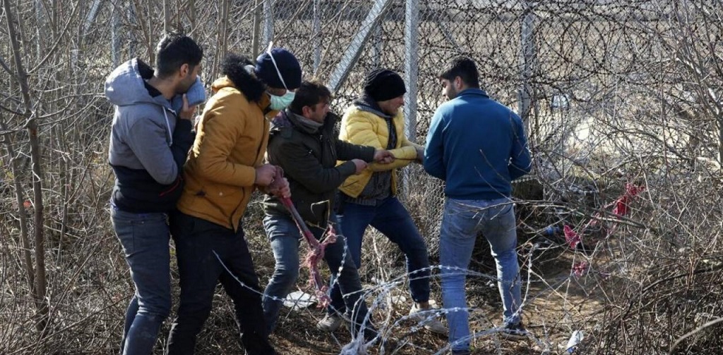 В греческом селе мигранты устроили стрельбу по местным жителям