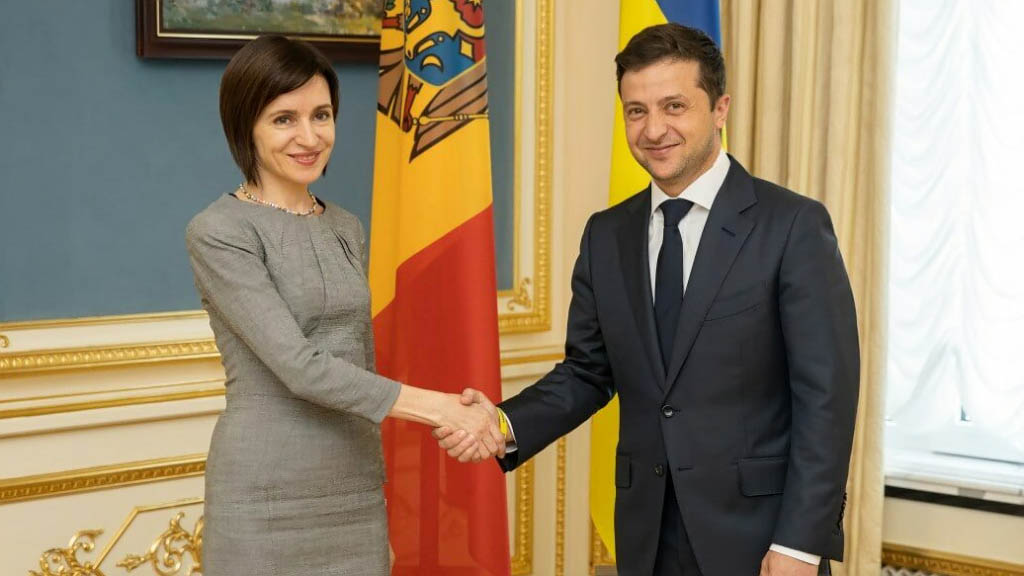 На 12 января новый президент Молдовы Майя Санду наметила свой первый визит в Украину. Предваряя свой визит в Киев, Санду заявила, что надеется на помощь Украины в разрешении приднестровской проблемы.
