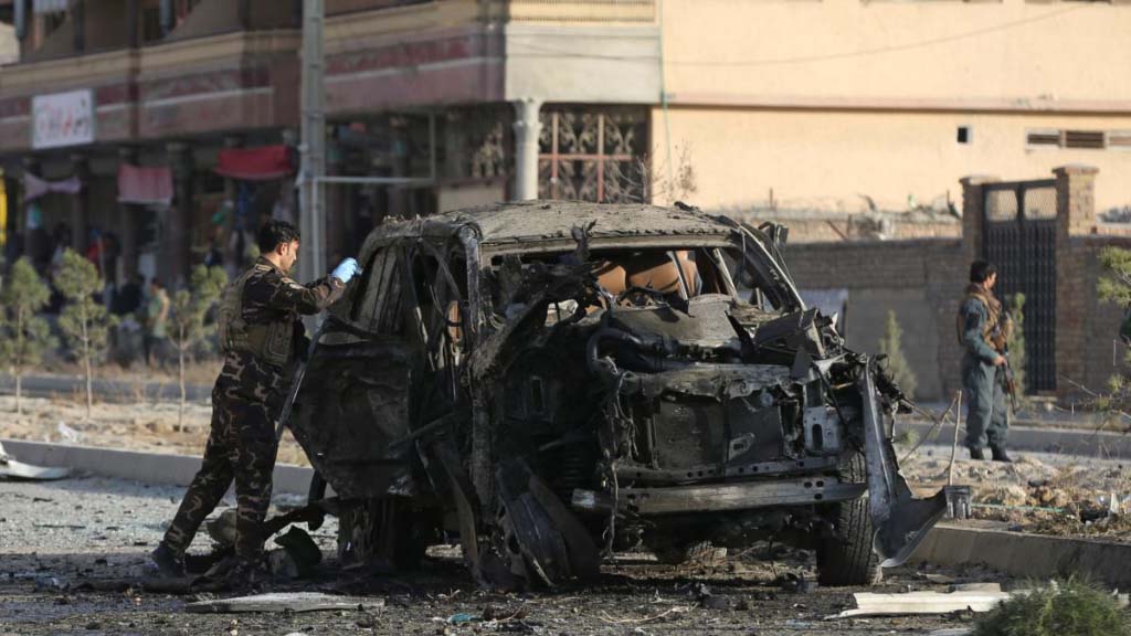 Восемь сотрудников сил безопасности Афганистана погибли в субботу в результате взрыва заминированного автомобиля возле аванпоста в в уезде Ширзад афганской провинции Нангархар. Об этом со ссылкой на администрацию провинции сообщил телеканал Tolo News.