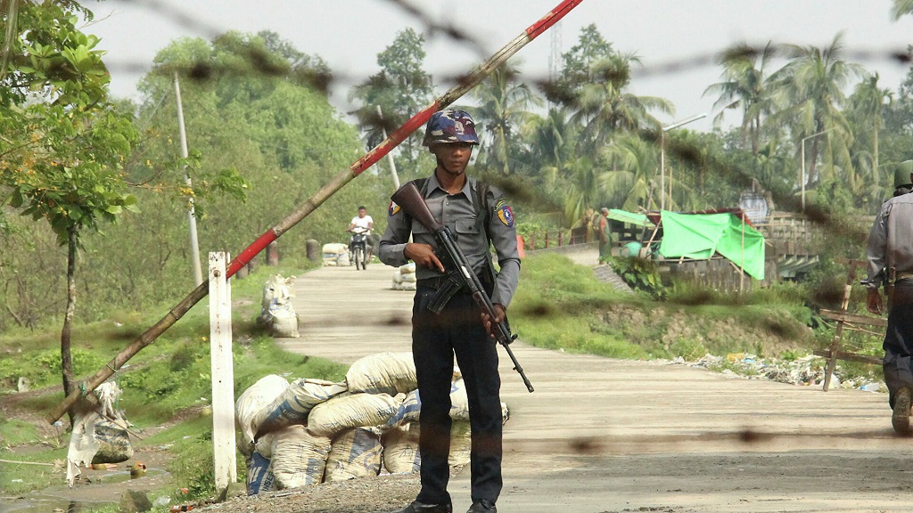 В Мьянме военные взяли власть под контроль