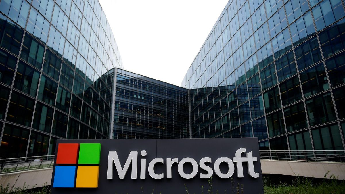 Изъяны системы Microsoft привели к хакерскому взлому тысяч компаний США