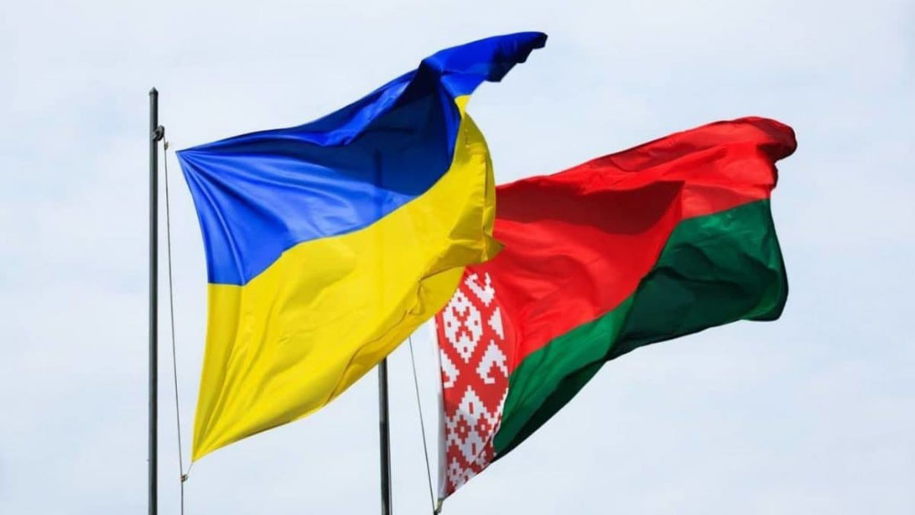В Белоруссии весьма болезненно восприняли последние выпады официального Киева. Напомним, в начале в руководстве «нелазежной» сообщили о нежелании использовать больше Минск в качестве переговорной площадки по Донбассу.