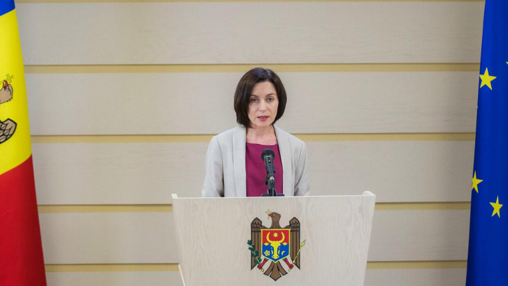 Вступая на заседании ПАСЕ, президент Молдавии Майя Санду высказалась за переименование государственного языка в своей стране. В настоящее время по Конституции таковым является молдавский на основе латинской графики. Глава государства же предлагает сделать государственным румынский язык.