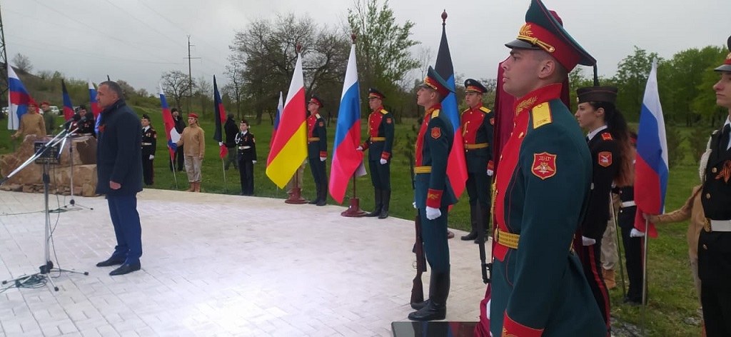 Открытие памятника «Павшим героям Донецкой Народной Республики»