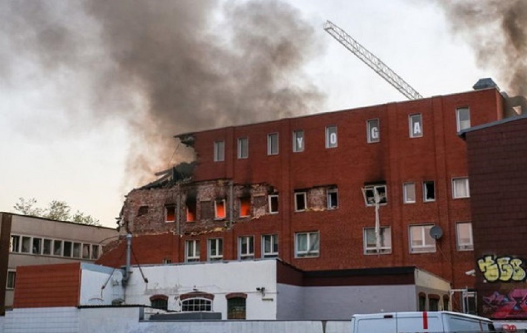 Полиция Гамбурга сообщила о взрыве в офисном здании