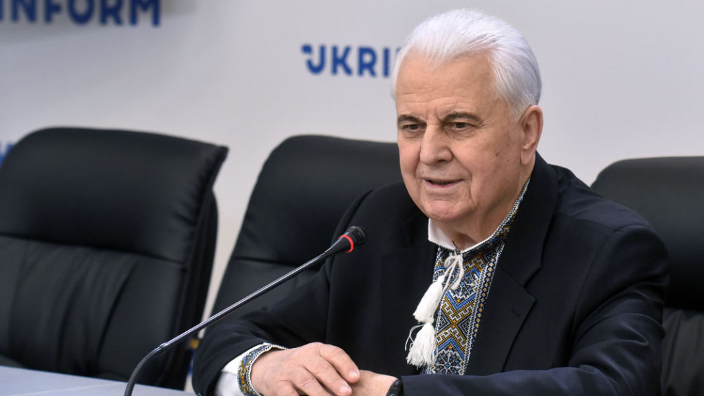 Глава украинской делегации в трехсторонней контактной группе, бывший президент Леонид Кравчук считает Донбасс «раковой опухолью» страны.