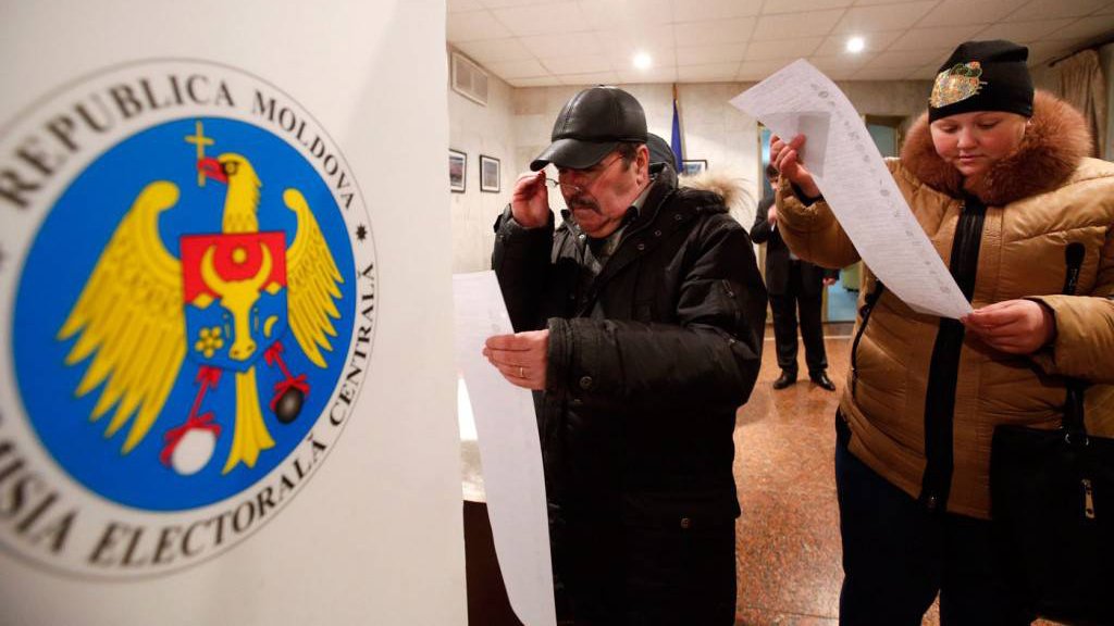 Президент Молдавии Майя Санду озаботилась тем, как будут голосовать её соотечественники на запланированных на 11 июля досрочных выборах в парламент страны.