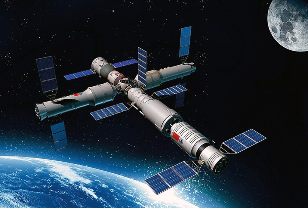 Космическая станция Китая принимает первый экипаж на орбите