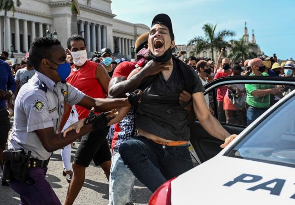 протесты на Кубе