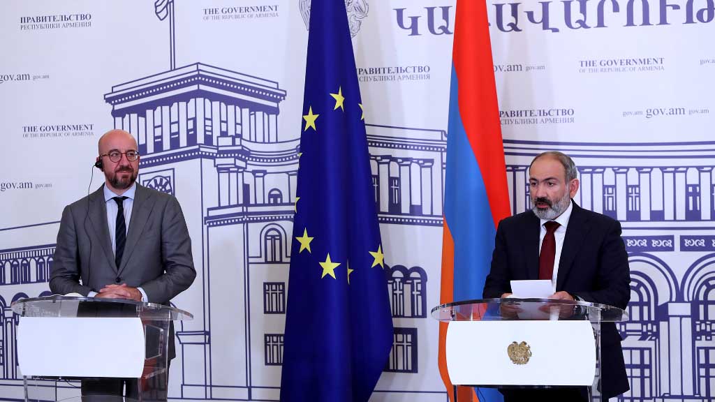 Евросоюз намерен направить Армении финансовую помощь в размере 2,6 млрд. евро, которая будет направлена на продвижение демократических реформ, развитие инфраструктуры, решение транспортных и климатических проблем. Об этом, в ходе брифинга в Ереване, заявил председатель Европейского совета Шарль Мишель.