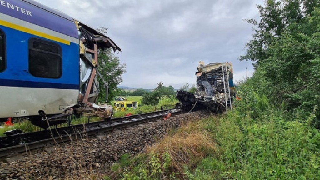 Столкновение двух поездов в Чехии: есть погибшие и пострадавшие