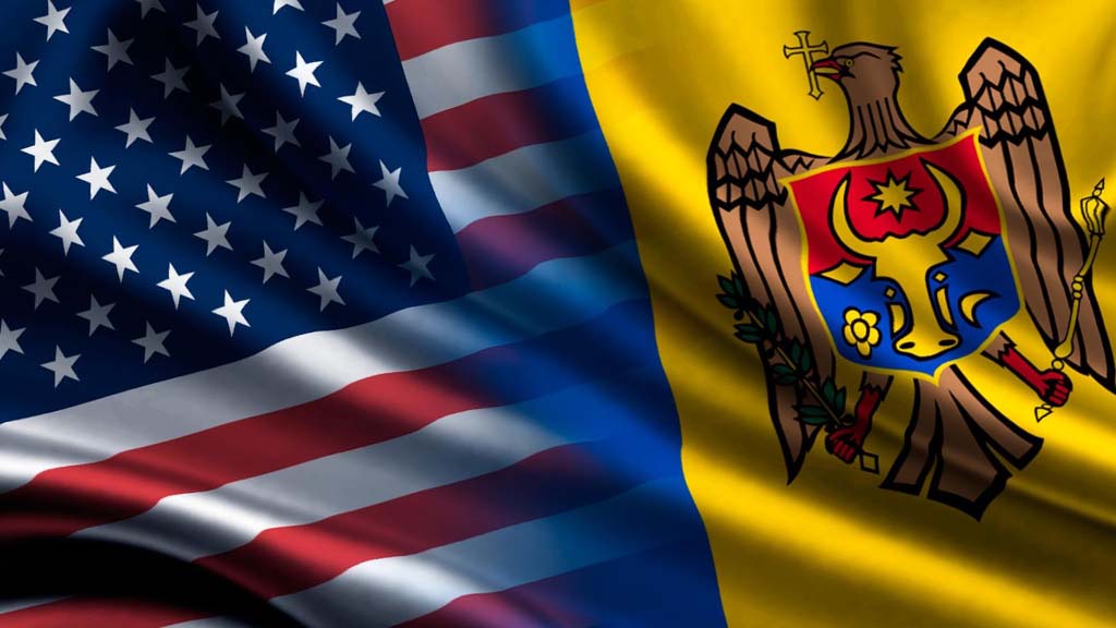 В аэропорту Кишинёва приземлился военно-транспортный самолёт ВВС США с грузом боевой техники на борту. Министерство обороны Молдавии сообщило, что прибыла партия вооружения на сумму в пять миллионов долларов.