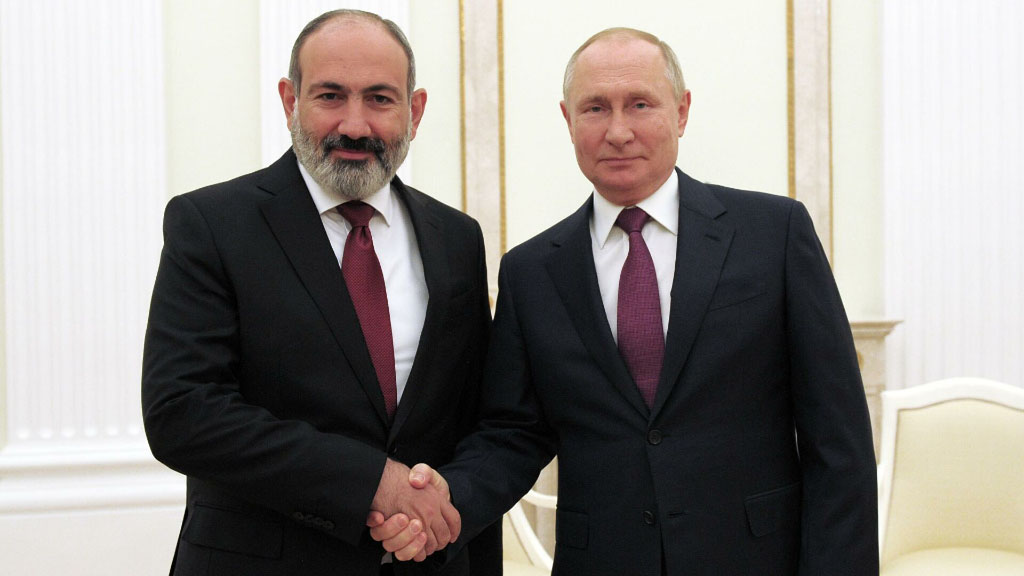 Глава армянского правительства Никол Пашинян провёл встречу в Кремле с президентом России Владимиром Путиным. Кроме обсуждения перспектив армяно-российского сотрудничества обсуждалась и ситуация вокруг Нагорного Карабаха.