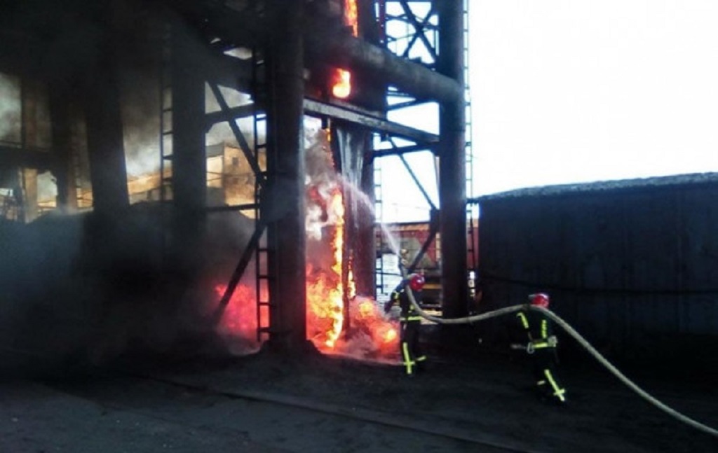 На коксохимическом заводе в оккупированной ВСУ Авдеевке произошёл пожар