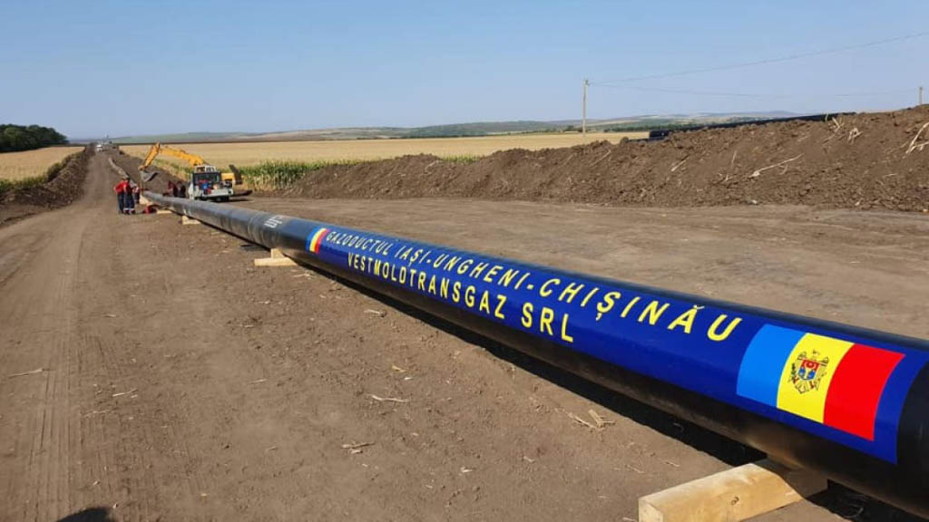 Молдавия договорилась о поставках миллиона кубометров природного газа с голландской компанией Vitol. В сообщении пресс-службы агентства публичной собственности при молдавском правительстве сказано, что третья в мире компания по поставкам нефтепродуктов выиграла объявленный государственным холдингом Energocom тендер.