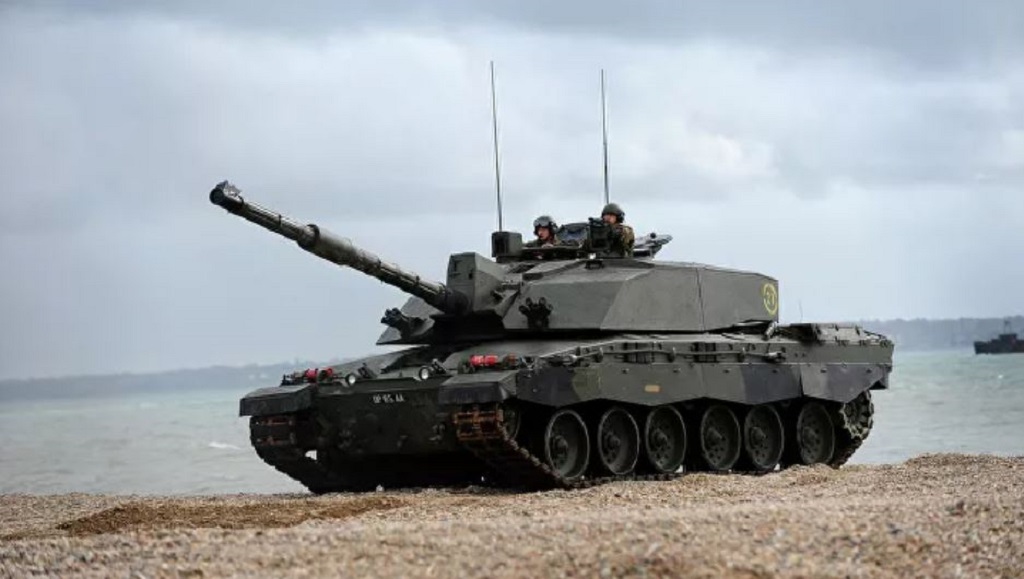 Лондон разместит дополнительную военную технику в ФРГ «на случай войны с Россией» 