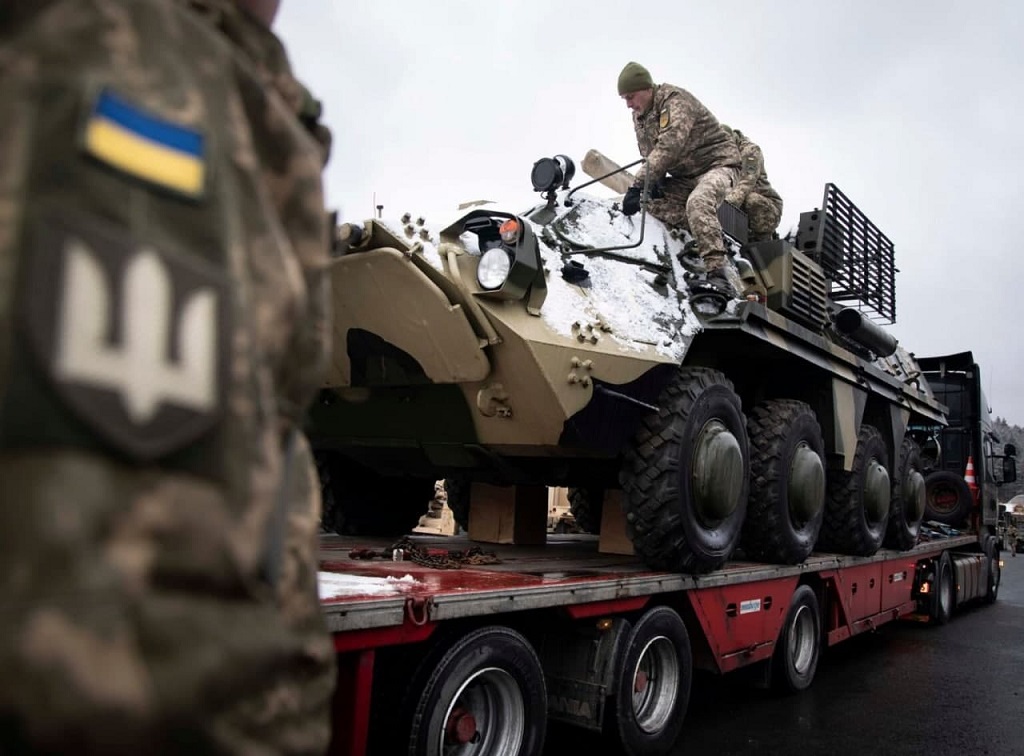 В Донбасс выдвинута крупная колонна бронетехники ВСУ из Днепропетровска
