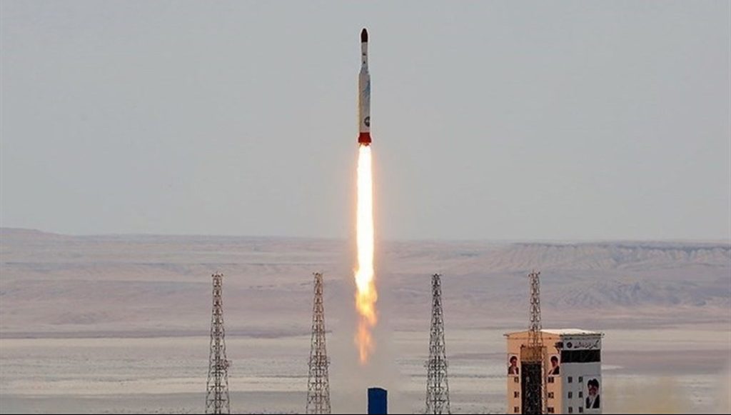 Иран сообщил о запуске ракеты-носителя