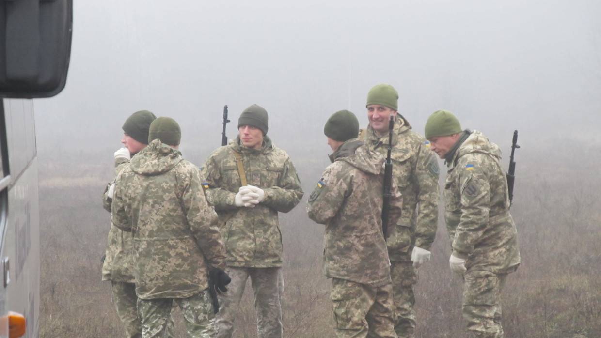 Украинские силовики захватили в Донбассе школу и развернули в ней штаб боевого подразделения
