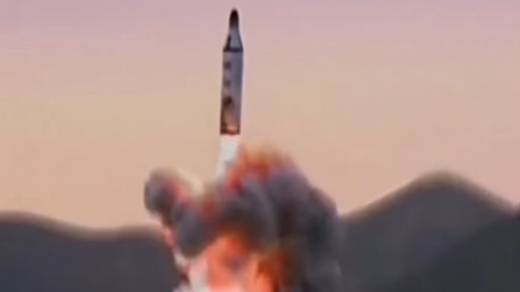 КНДР: мы успешно испытали гиперзвуковую ракету