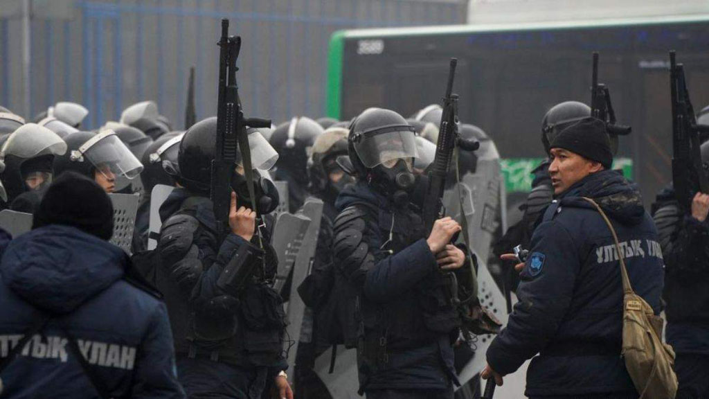 В ходе протестов в Казахстане в было задержано более 4,4 тыс. человек. В МВД республики сообщили, что среди задержанных есть иностранные граждане.