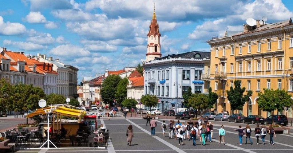 В Литве снова выдают все виды виз гражданам России