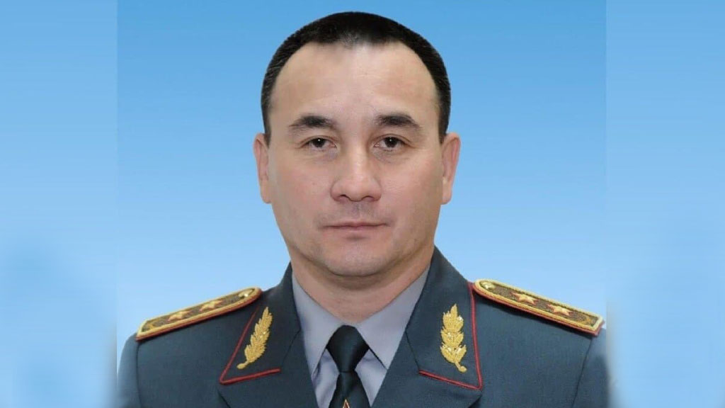 Экс-глава казахстанского военного ведомства Мурат Бектанов, как сообщает Генеральная прокуратура страны, задержан правоохранительными органами. Ему инкриминируется преступное бездействие во время январских погромов.