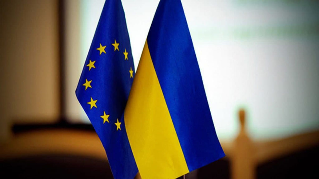 Евросоюз окажет Киеву военную помощь