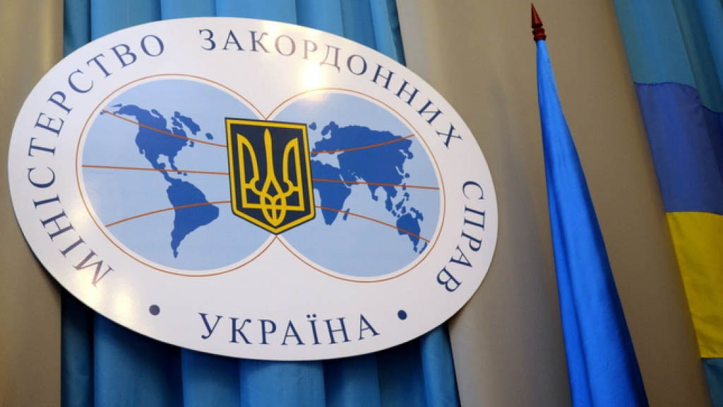 Президент Украины Владимир Зеленский сообщил об отзыве украинских послов из Грузии и Киргизии. Это стало реакцией на позицию двух стран в отношении спецоперации, проводимой РФ в Украине.