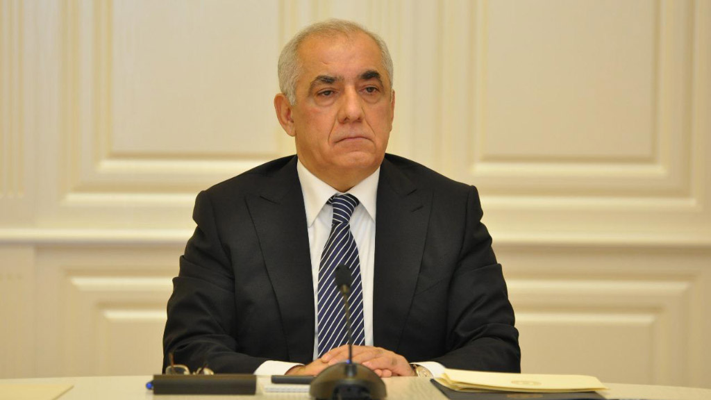 Премьер-министр Азербайджана Али Асадов в Мелли Меджлис представил отчет о деятельности правительства в 2021 году. По официальным данным, внешний госдолг Азербайджана сократился на 8,7% по сравнению с прошлым годом. Стратегические валютные запасы страны превышают госдолг в 7 раз.