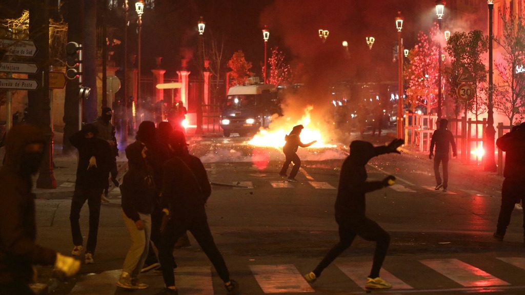 протесты и беспорядки на Корсике, март 2022
