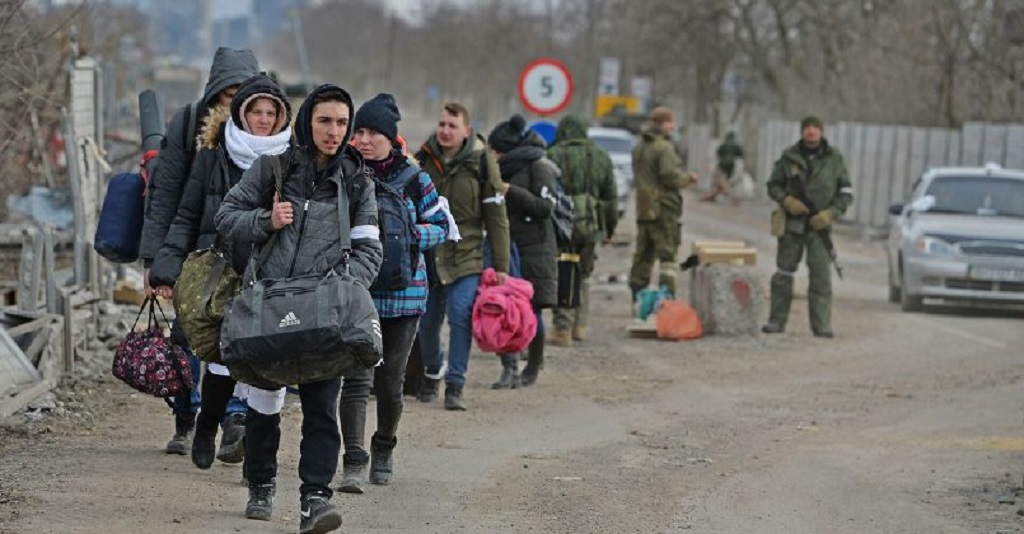 Жители Латвии сталкиваются с нападением украинских беженцев на детей и стариков