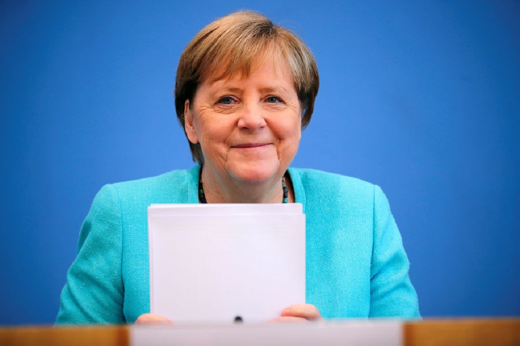 Экс-канцлер ФРГ Меркель назвала правильным решение не присоединять Украину к НАТО